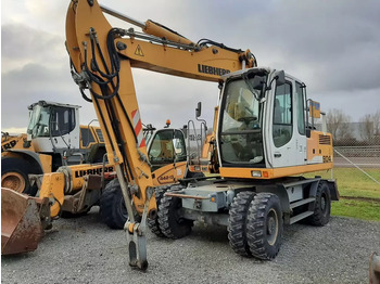 Pelle sur pneus LIEBHERR A 904 C Litronic