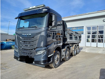 Camion benne IVECO X-WAY