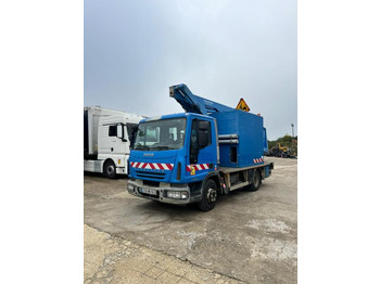 Camion avec nacelle IVECO EuroCargo 100E