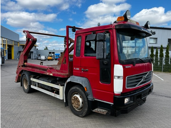 Camion multibenne VOLVO FL6 220