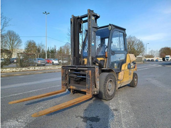 Chariot élévateur diesel CATERPILLAR DP