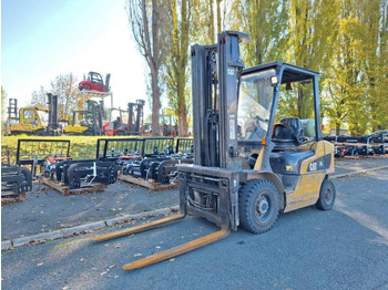 Chariot élévateur à gaz CATERPILLAR GP