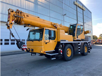 Grue LIEBHERR LTM 1030-2.1