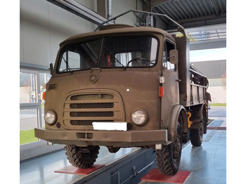 Camion plateau STEYR