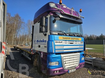 Camion plateau DAF XF 105