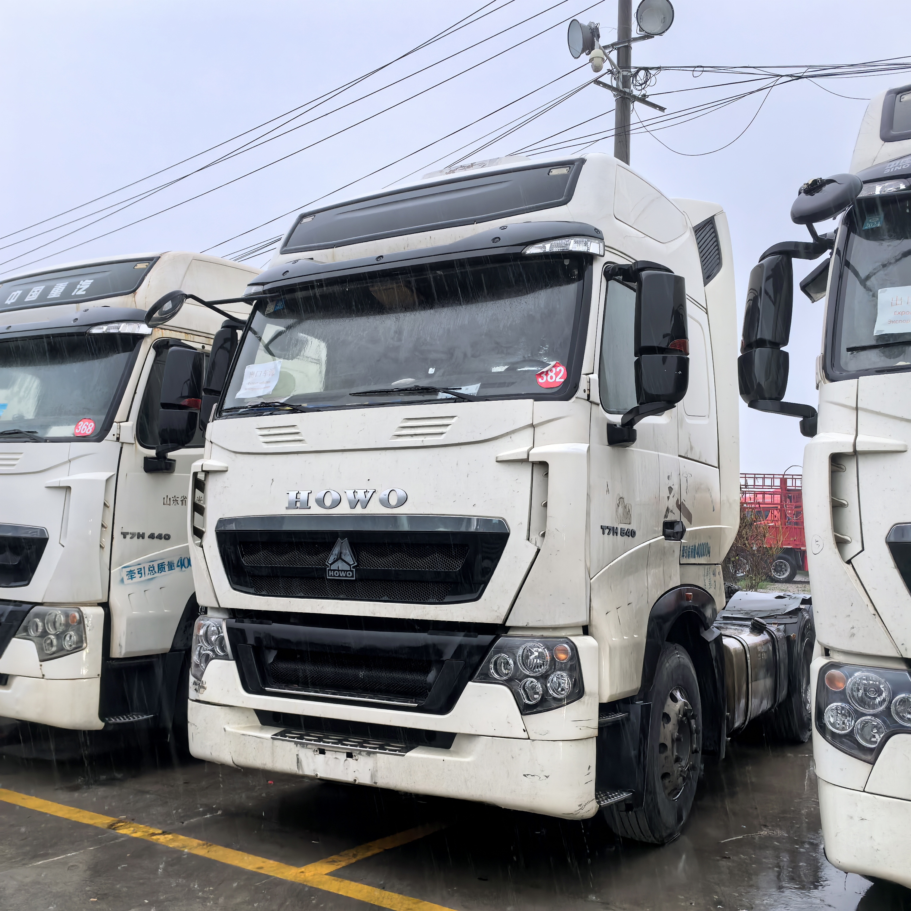 Tracteur routier SINOTRUK HOWO