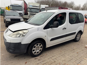 Voiture PEUGEOT