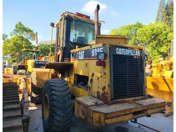 Chargeuse sur pneus Caterpillar 938 F: photos 2