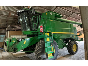 Moissonneuse-batteuse JOHN DEERE T670