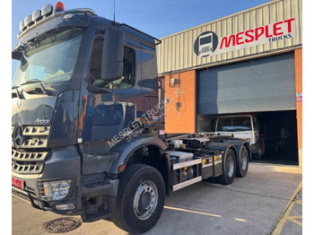 Camion ampliroll MERCEDES-BENZ Arocs