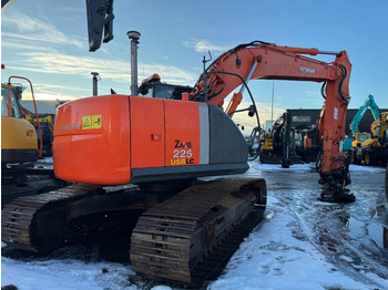 Crédit-bail de Hitachi ZX225USRLC-3 PYÖRITTÄJÄLLÄ  Hitachi ZX225USRLC-3 PYÖRITTÄJÄLLÄ: photos 4