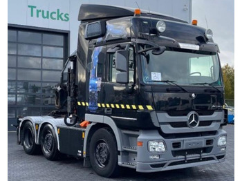 Camion grue MERCEDES-BENZ