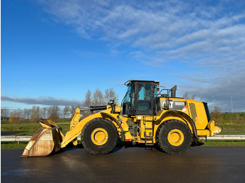 Chargeuse sur pneus CATERPILLAR 966M