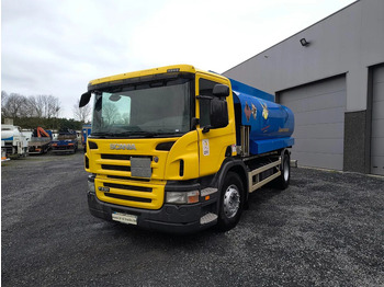 Camion citerne SCANIA P 230