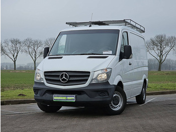 Fourgonnette MERCEDES-BENZ Sprinter 211