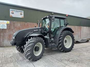 Tracteur agricole VALTRA T132