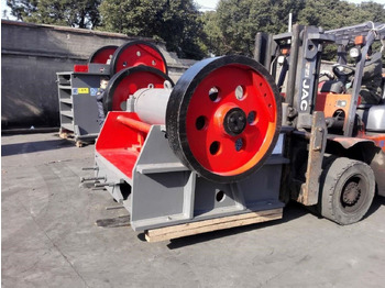 Crédit-bail de Kinglink PEX250X1200 | PEX1047 Secondary Stage Jaw Crusher Kinglink PEX250X1200 | PEX1047 Secondary Stage Jaw Crusher: photos 3