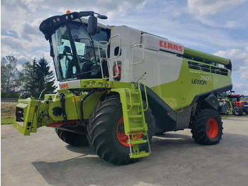 Moissonneuse-batteuse CLAAS Lexion 750