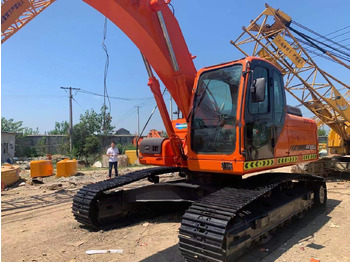 Pelle sur chenille DOOSAN DX300