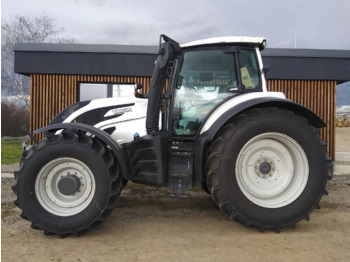 Tracteur agricole VALTRA T254