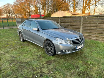 Voiture MERCEDES-BENZ