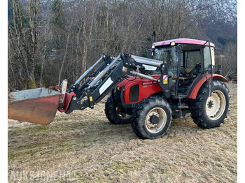 Tracteur agricole ZETOR