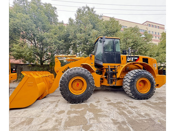 Chargeuse sur pneus CATERPILLAR 966H