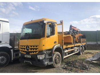 Camion plateau MERCEDES-BENZ Arocs