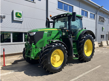 Tracteur agricole JOHN DEERE 6215R