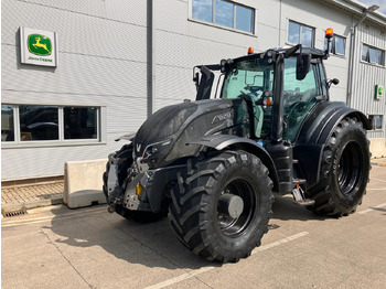 Tracteur agricole VALTRA T234