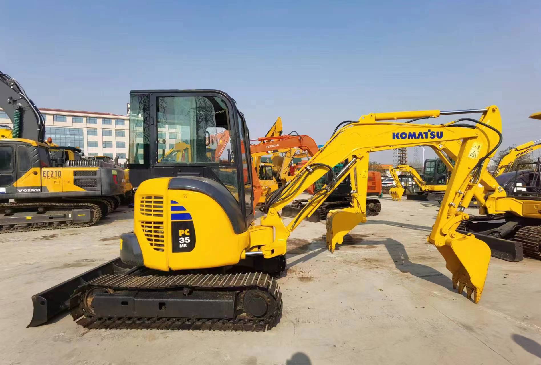 Mini pelle KOMATSU PC35