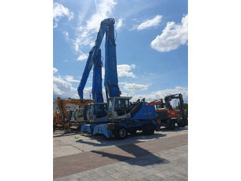 Pelle de manutention TEREX