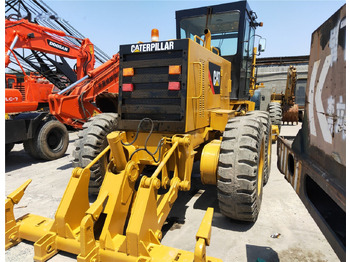 Niveleuse CATERPILLAR 140H