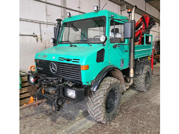 Véhicule de voirie/ Spécial UNIMOG U1400