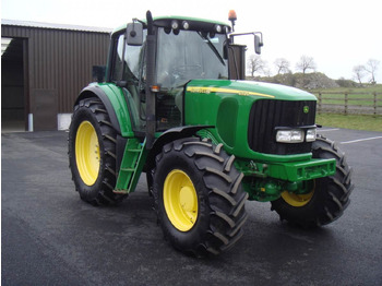 Tracteur agricole JOHN DEERE 6520