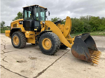 Chargeuse sur pneus CATERPILLAR 938M