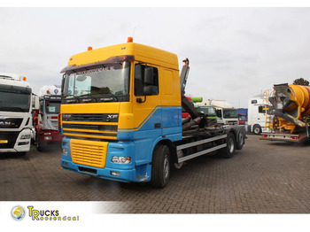 Camion ampliroll DAF XF 95 530