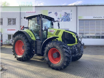 Tracteur agricole CLAAS Axion 870