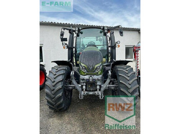 Tracteur agricole VALTRA