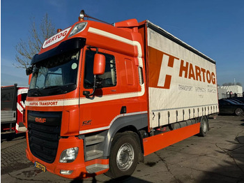 Camion à rideaux coulissants DAF CF 460