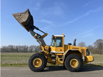 Chargeuse sur pneus VOLVO L120E