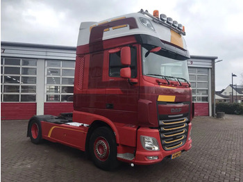 Tracteur routier DAF XF 460