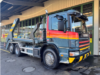 Camion multibenne SCANIA P124