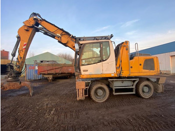 Pelle de manutention LIEBHERR LH 22