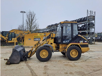 Chargeuse sur pneus CATERPILLAR 906