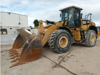 Chargeuse sur pneus CATERPILLAR 966M