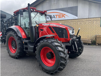 Tracteur agricole ZETOR