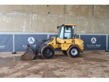 Chargeuse sur pneus VOLVO L30B