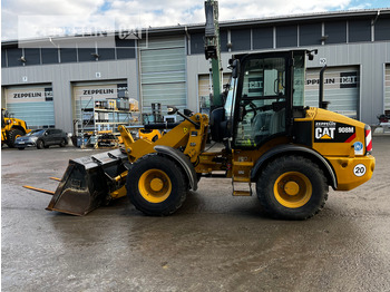 Chargeuse sur pneus CATERPILLAR 908M