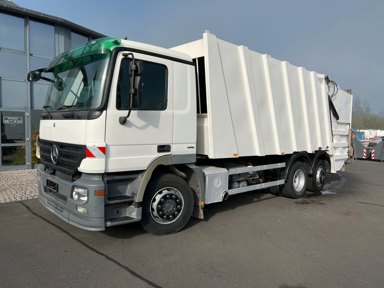 Crédit-bail de Mercedes-Benz Actros 2532 6x2 Faun Vario 524 Euro 5 Mercedes-Benz Actros 2532 6x2 Faun Vario 524 Euro 5 Mercedes-Benz Actros 2532 6x2 Faun Vario 524 Euro 5 Mercedes-Benz Actros 2532 6x2 Faun Vario 524 Euro 5: photos 11